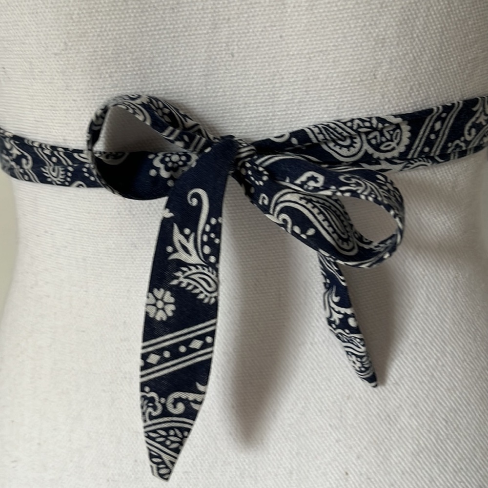 Bandana Reversible Halter
Cotton
Size Small
No tags - Picture 8 of 9